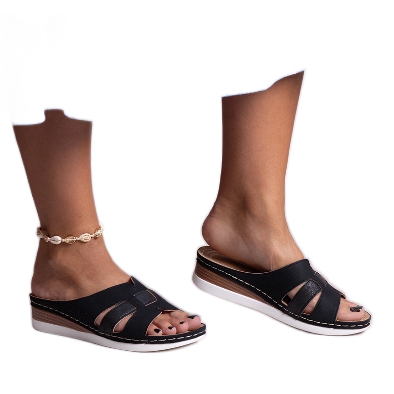 Papuci negri ușori cu pană joasă de la Mifsuda negru Papuci negri ușori cu pană joasă de la Mifsuda negru