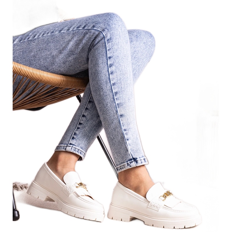 Bez marki Pantofi albi cu catarama aurie de la Anielania