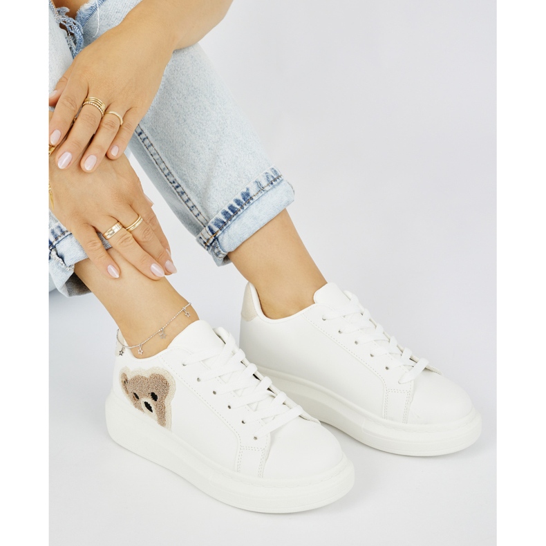 Pantofi sport de damă albi cu ursuleț de pluș