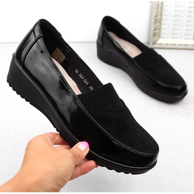 Pantofi confortabili de damă cu bandă elastică, negri T.Sokolski J23-323 negru