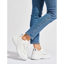 Pantofi sport de dama albi cu talpa groasa Pantofi sport de dama albi cu talpa groasa