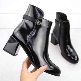 Botine negre din piele lăcuită cu toc decorativ D&amp;A S.Barski Premium Collection MR880-140 negru