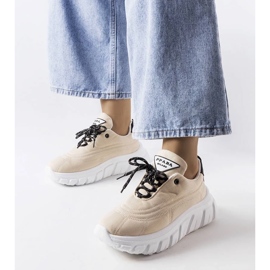 Botine de dama piele bej pe platforma, cizme izolate din piele naturala Botine de dama piele bej pe platforma, cizme izolate din piele naturala