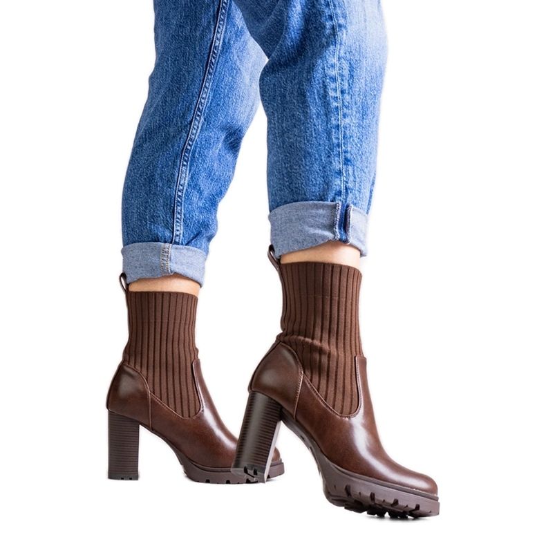 Botine maro din piele ecologica Asera