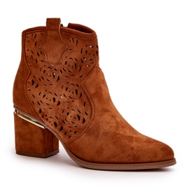 Cizme de cowboy ajurate, cu toc inalt, prinse cu fermoar camel Vosilara maro Cizme de cowboy ajurate, cu toc inalt, prinse cu fermoar camel Vosilara maro