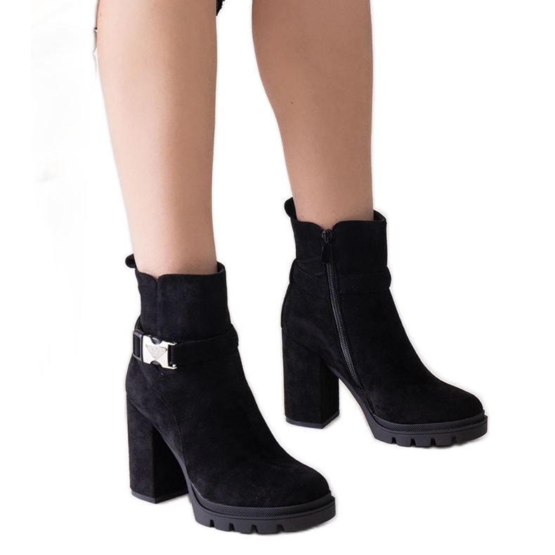 Botine negre cu toc înalt decorate cu cataramă Torhia negru Botine negre cu toc înalt decorate cu cataramă Torhia negru