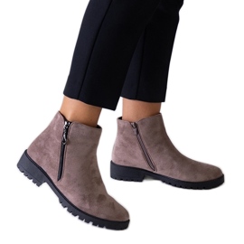 Botine maro din piele intoarsa ecologica marca Branda Botine maro din piele intoarsa ecologica marca Branda