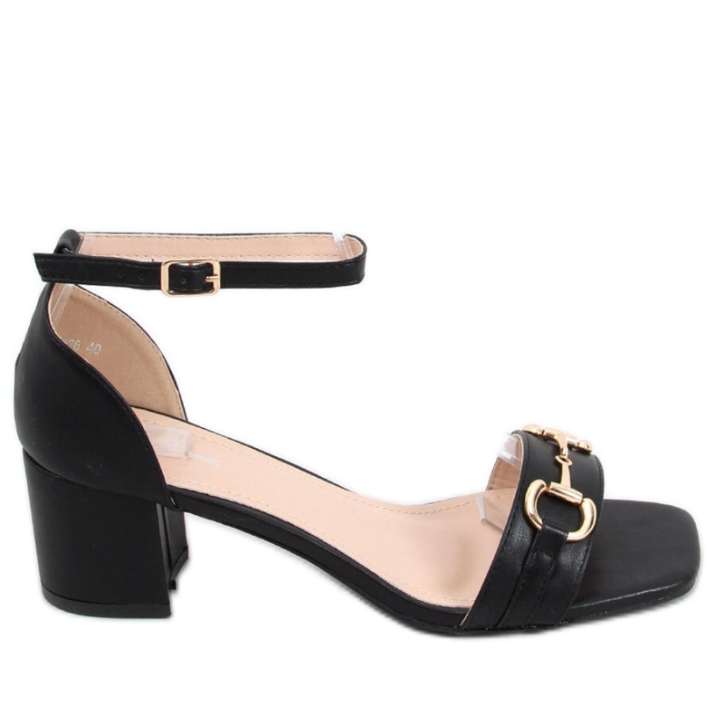 Sandale negre cu toc negru Sandale negre cu toc negru