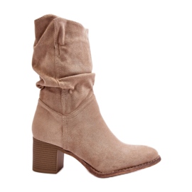 Botine de dama bej cu partea superioara cu volane Botine de dama bej cu partea superioara cu volane