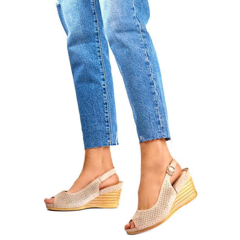 Sandale cu pană pentru damă GD-FL1243KH, bej Sandale cu pană pentru damă GD-FL1243KH, bej