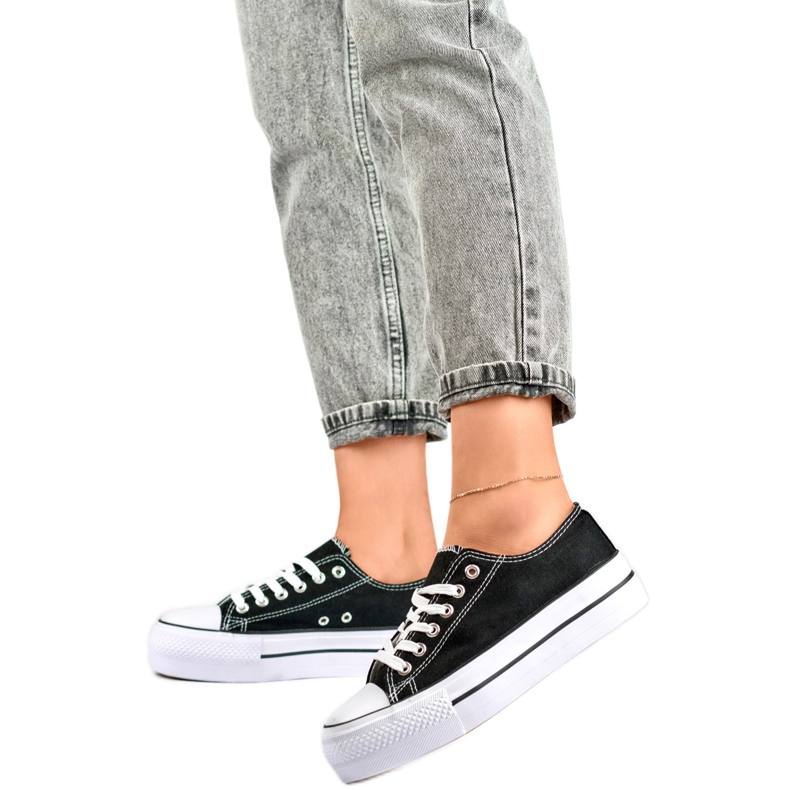 Pantofi de damă cu platformă QY832B negru