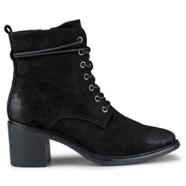 Botine izolate de damă, negre, 260052B-SU negru