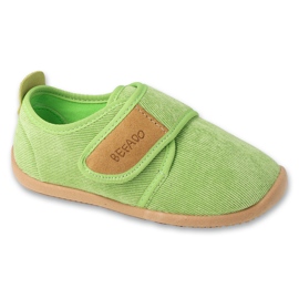 Papuci copii Befado cu velcro, inserție din piele 902Y045, verde Papuci copii Befado cu velcro, inserție din piele 902Y045, verde