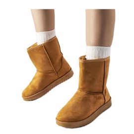 Cizme clasice Libero - Solea izolate cu caramel maro Cizme clasice Libero - Solea izolate cu caramel maro