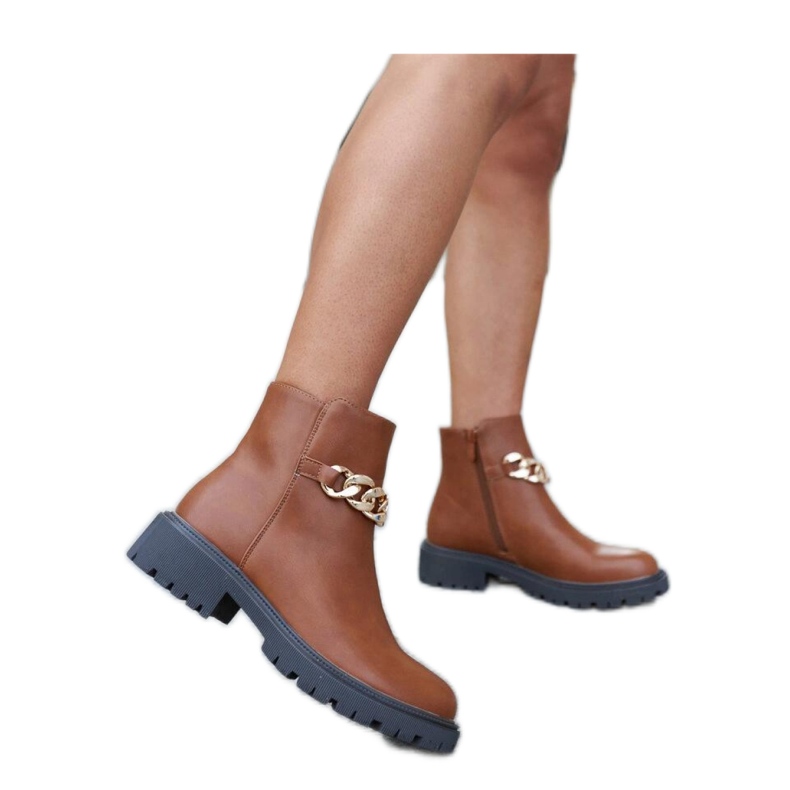 Botine maro decorate cu un lant Bonsaint - Solea