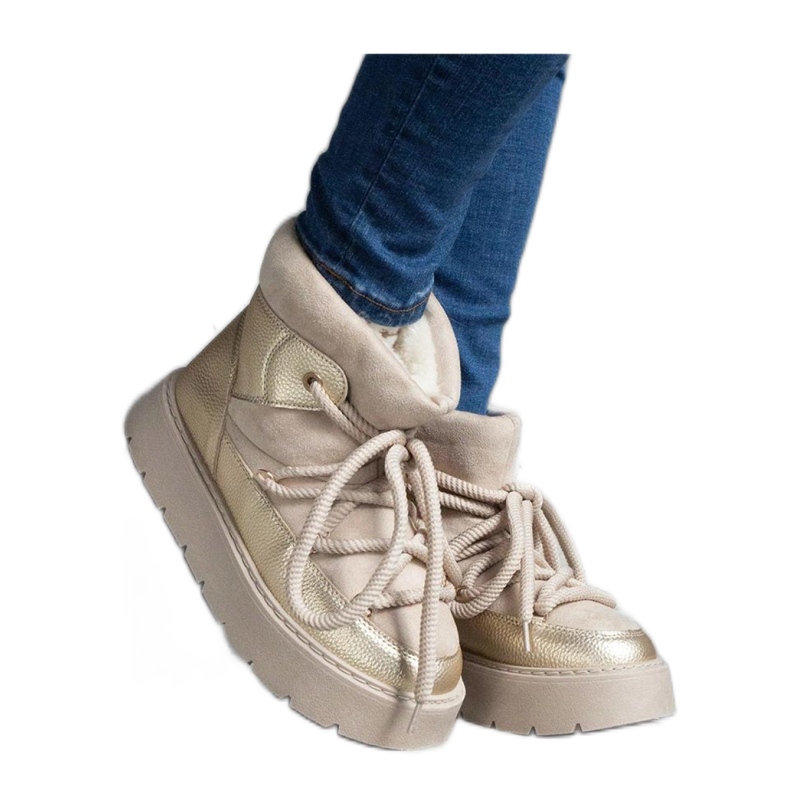 Cizme de zapada cu platforma bej izolate cu blana Sapphi - Solea Cizme de zapada cu platforma bej izolate cu blana Sapphi - Solea