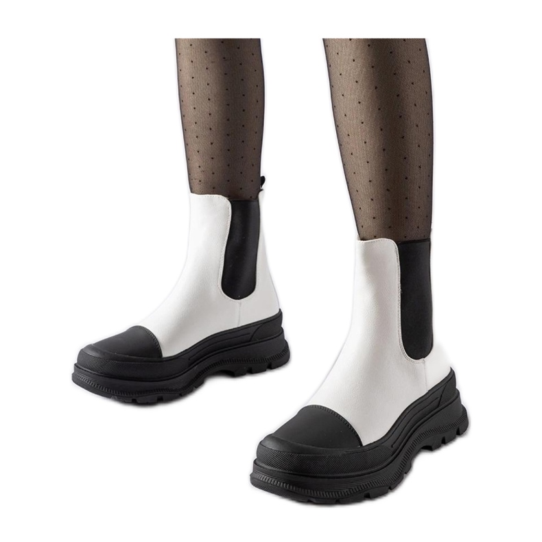 Botine albe cu talpa sport de la Ermanno - Solea Botine albe cu talpa sport de la Ermanno - Solea