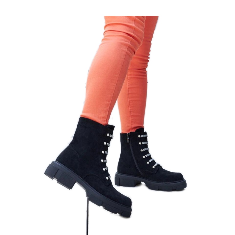 Botine negre izolate din piele intoarsa ecologica cu strasuri negru