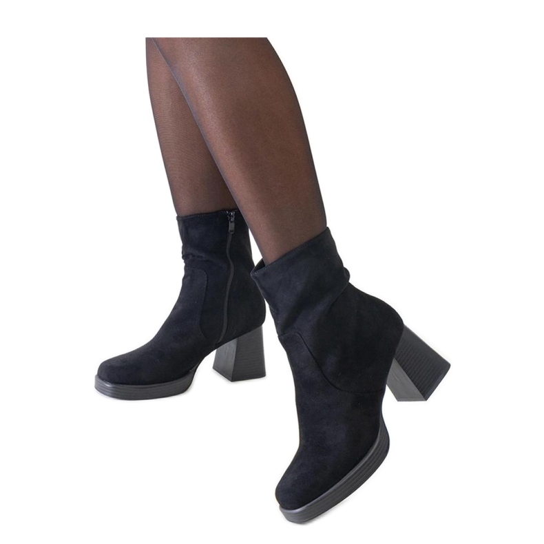 Botine negre cu varf patrat, din piele intoarsa ecologica negru