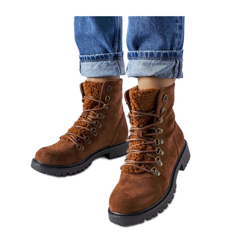 Botine maro din piele intoarsa ecologica