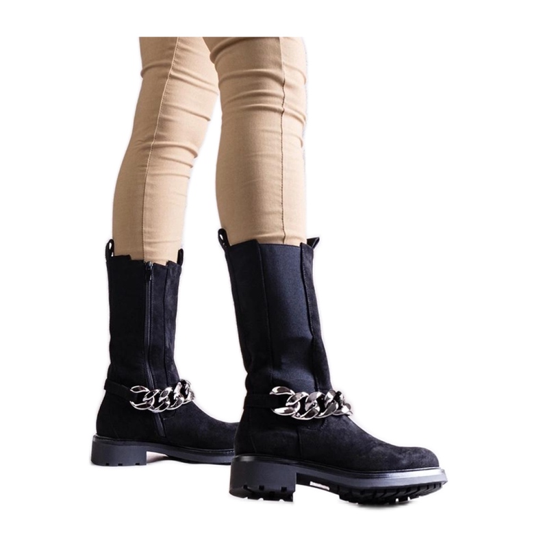 Botine de dama negre decorate cu lant negru Botine de dama negre decorate cu lant negru