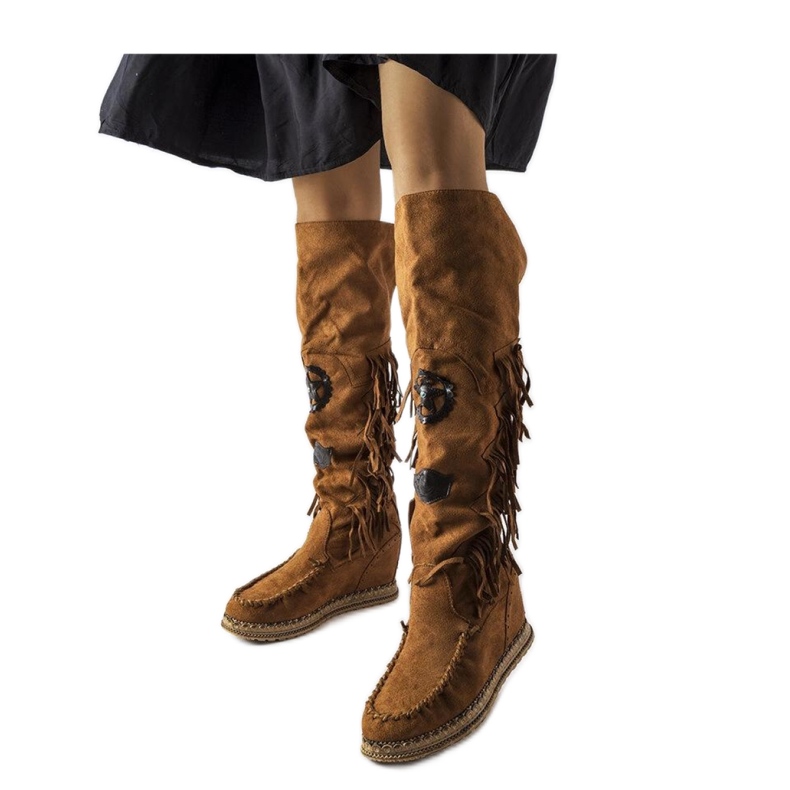 Cizme maro cu pană cu franjuri Cizme maro cu pană cu franjuri