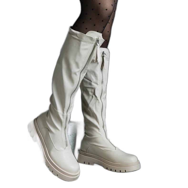 Cizme bej din piele ecologica cu toc plat decorate cu fermoar