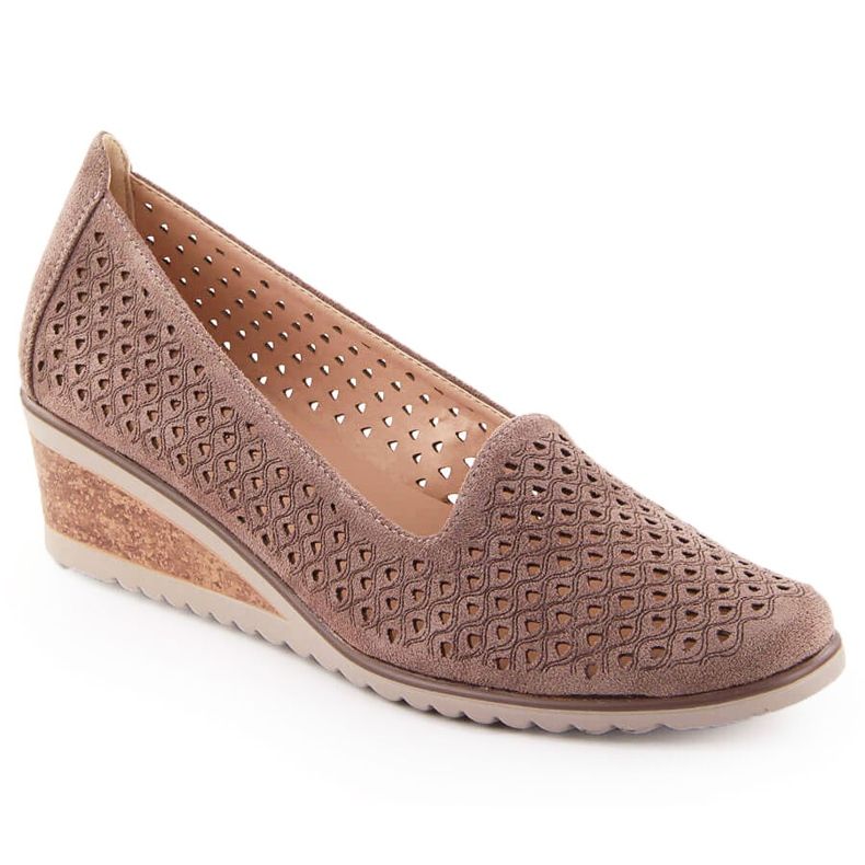 Pantofi de damă cu pană ajurata din piele intoarsa, maro, Potocki SZ12306 Pantofi de damă cu pană ajurata din piele intoarsa, maro, Potocki SZ12306