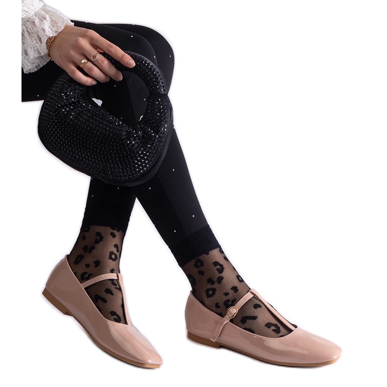 Balerini lacuiti bej cu centura Balerini lacuiti bej cu centura