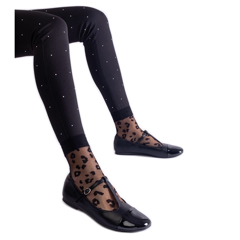 Balerini negri cu vârf lacuit și prinși cu cataramă negru Balerini negri cu vârf lacuit și prinși cu cataramă negru