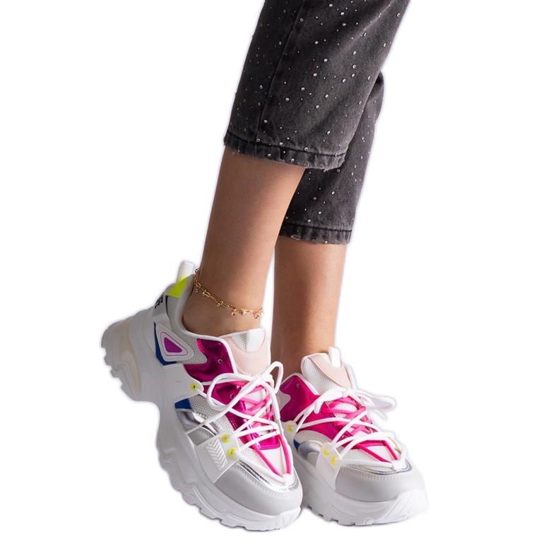 Adidași sport albi și roz