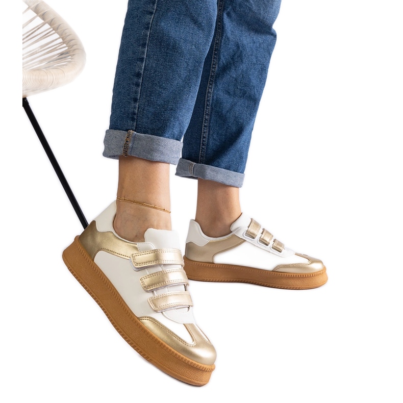 Adidași aurii cu închidere cu velcro de aur