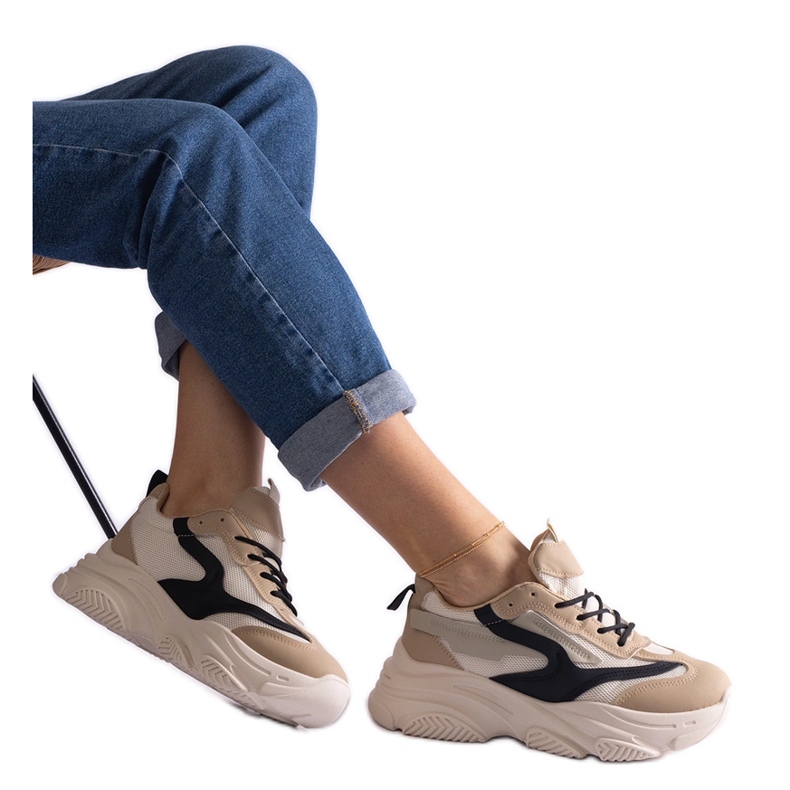 Tenisi dama bej si negri Tenisi dama bej si negri