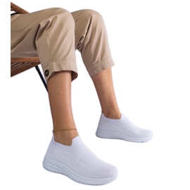 Tenisi sport albi cu slip-on Tenisi sport albi cu slip-on