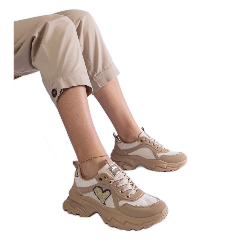 Tenisi maro cu platformă cu inimă