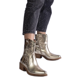 Botine de cowboy de dama aurii cu botine metalice cu toc inalt de aur Botine de cowboy de dama aurii cu botine metalice cu toc inalt de aur
