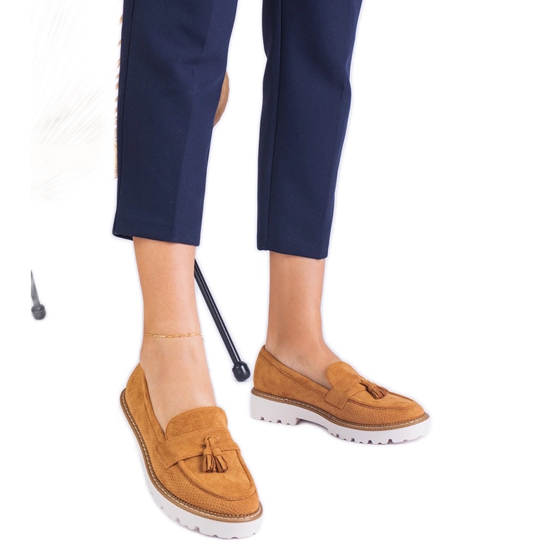 Plăcile de femei maro de la Ekozamsz cu franjuri