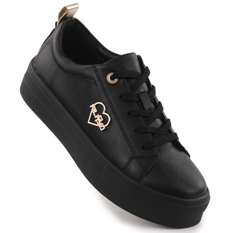 Încălțăminte din piele pentru femei pe platformă Czarne Filippo 3533 negru Încălțăminte din piele pentru femei pe platformă Czarne Filippo 3533 negru