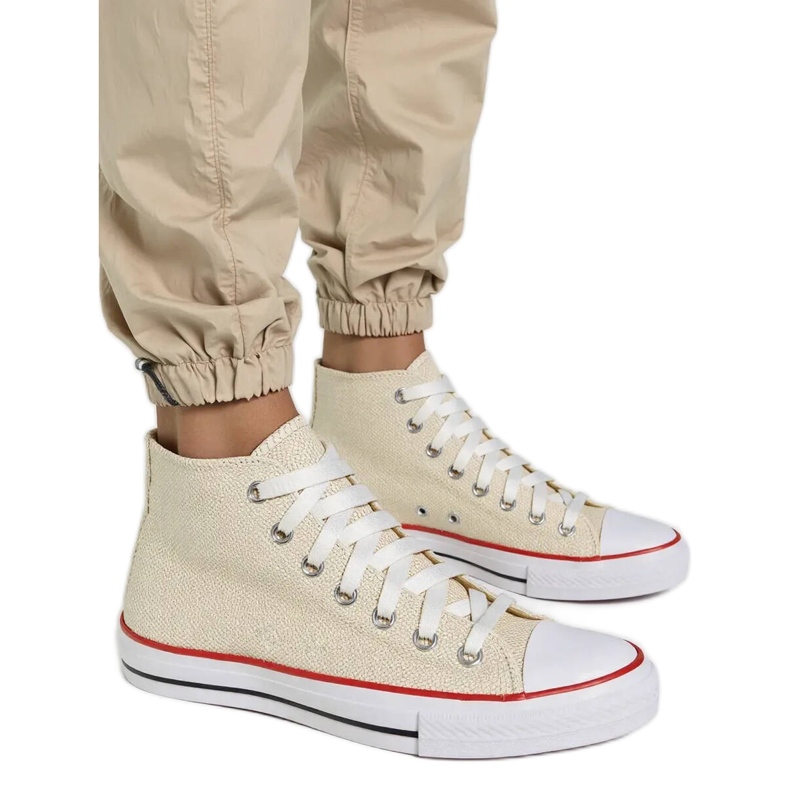 Adidași albi cu celvia pentru femei