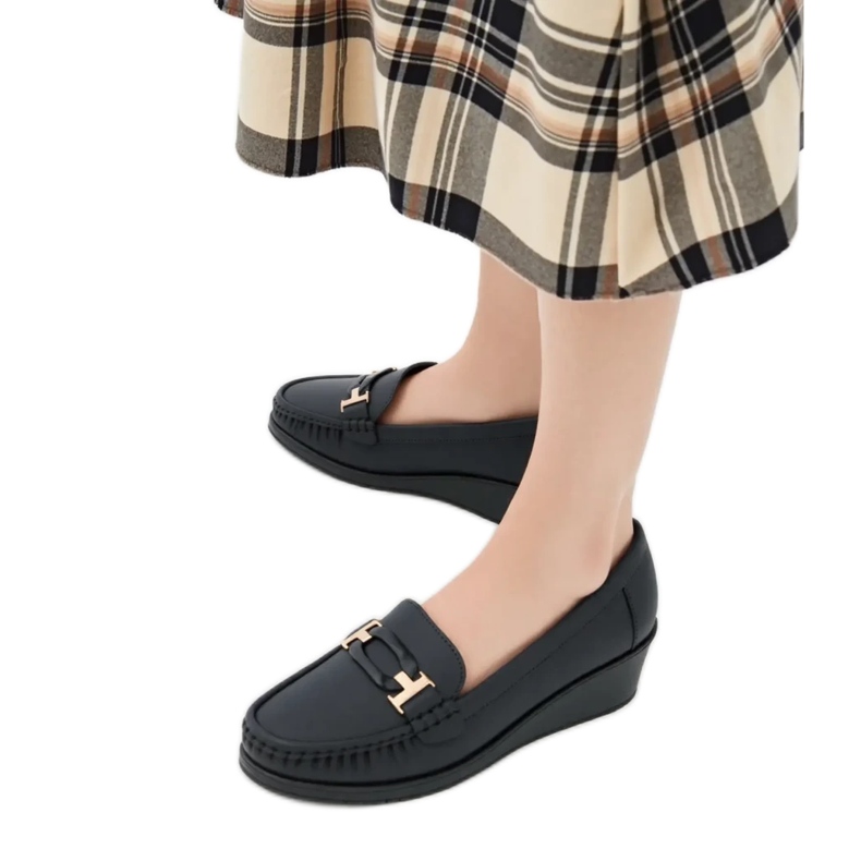 Femei Velora Black Loafers negru