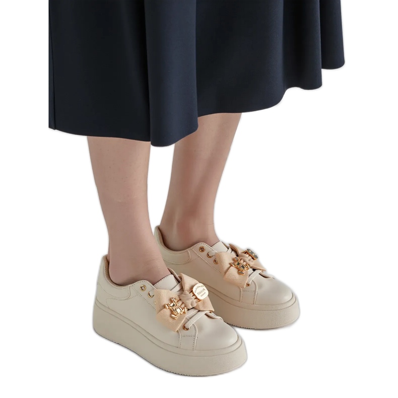 Adidașii pentru femei farmec bej