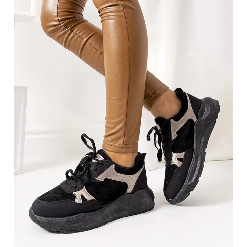 D/GMR Tenisi negri cu accente Davis aurii de aur