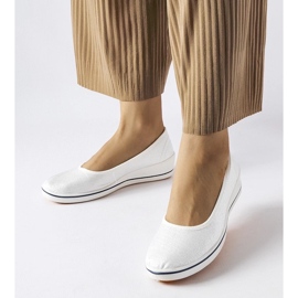 D/GMR Balerini ecru strălucitori cu pană Morrison bej