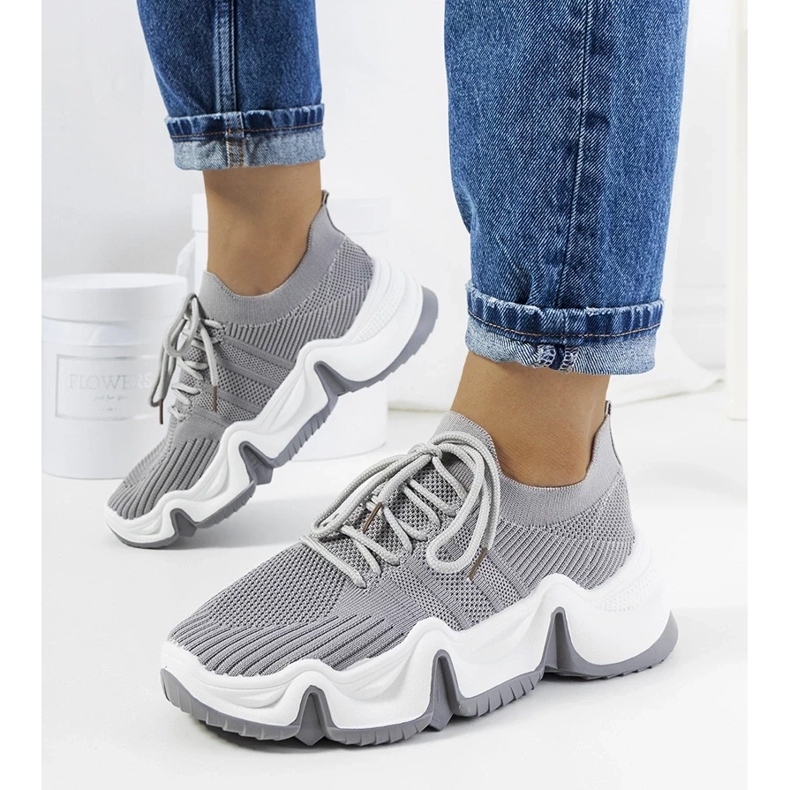 D/GMR Tenisi sport gri de la Thornber