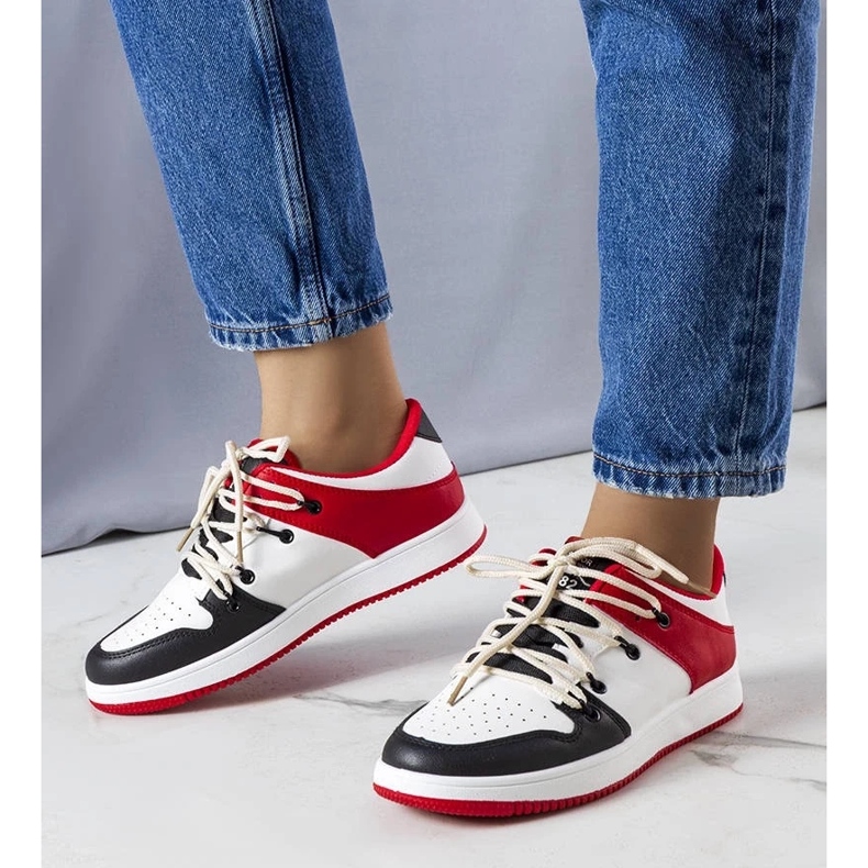 D/GMR Tenisi retro negri și roșii de la Shari roșu D/GMR Tenisi retro negri și roșii de la Shari roșu