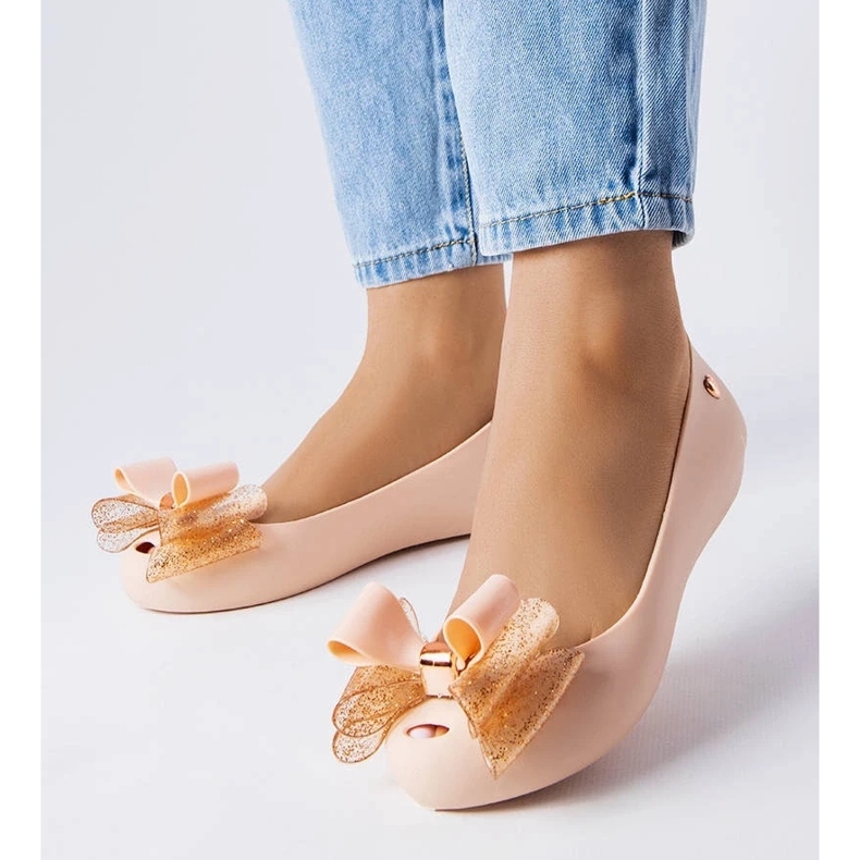 D/GMR Balerini bej de la Jerome cu fundita D/GMR Balerini bej de la Jerome cu fundita