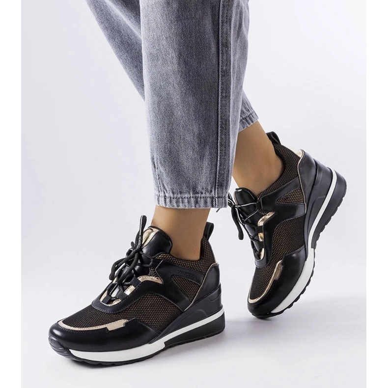 D/GMR Tenisi cu pană negri și aurii de la Vincez negru