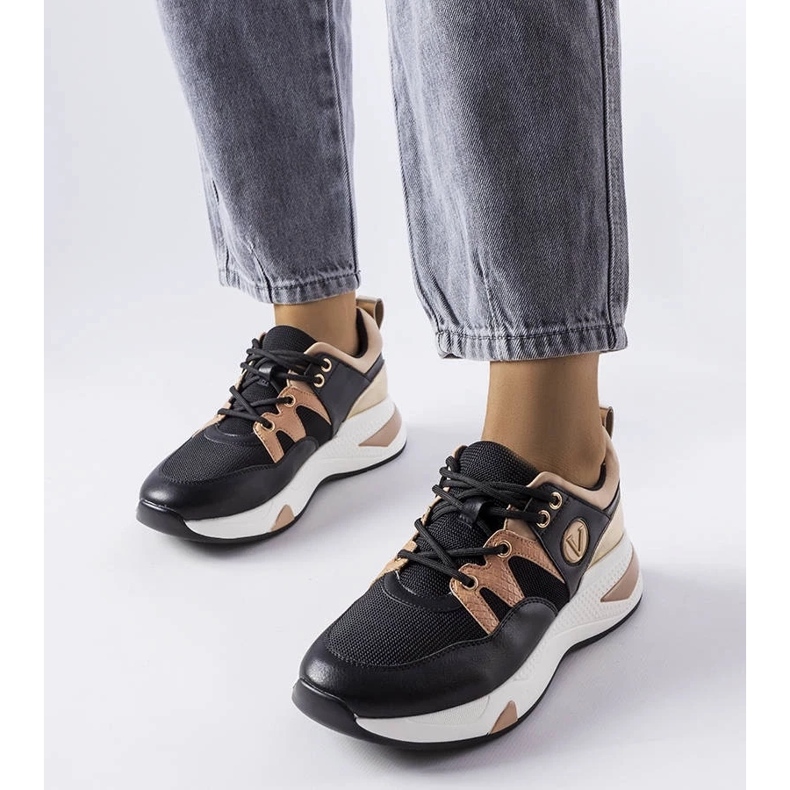 D/GMR Adidași negri și aurii Vinceza negru