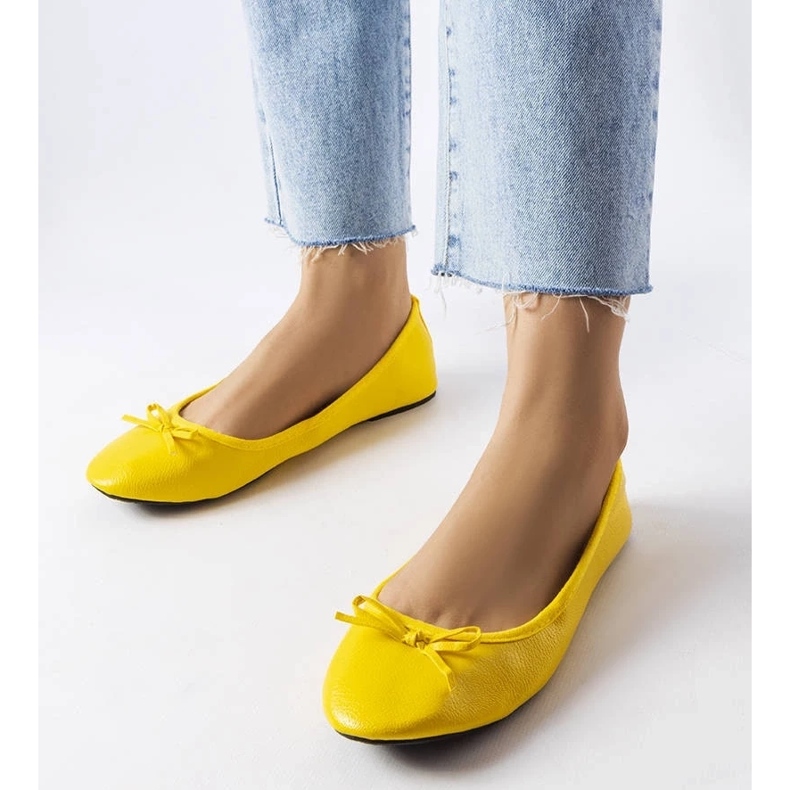 D/GMR Balerini galbeni decorati cu o fundita Vaillancour