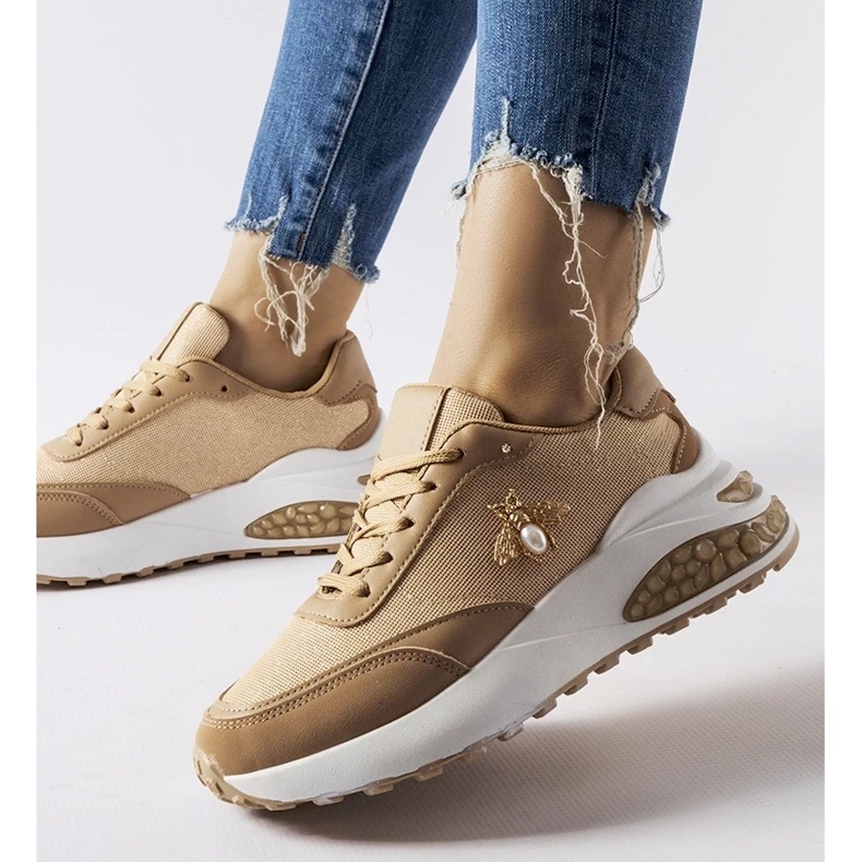 D/GMR Adidași maro și alb cu fir Acciano decorativ D/GMR Adidași maro și alb cu fir Acciano decorativ